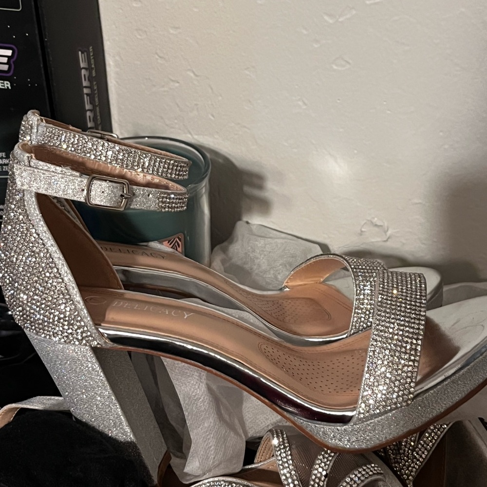 Delicacy silver bling high heels, size 7